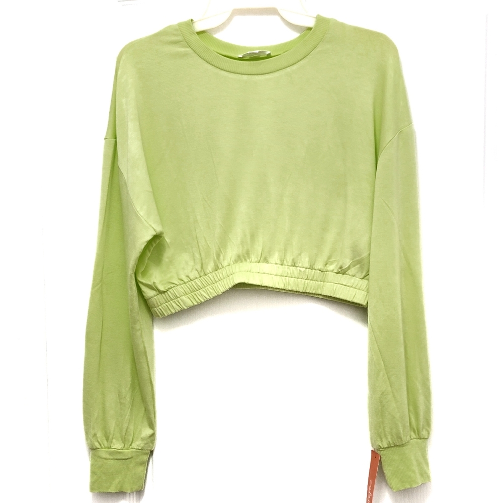 ``T25 588 NWT Colsie Yellow Long-Sleeve Crop Top